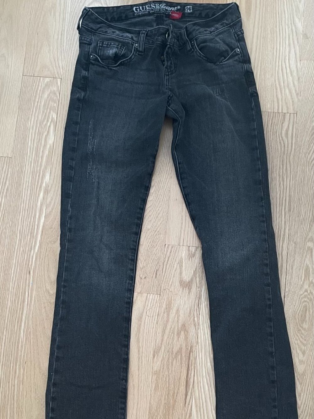 GUESS Starlet Skinny Jeans - Low-waisted